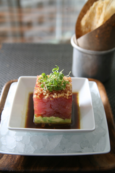 blt-steak-tuna-tartar.jpg