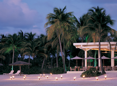 new-white-night-dinner_edited-1.jpg